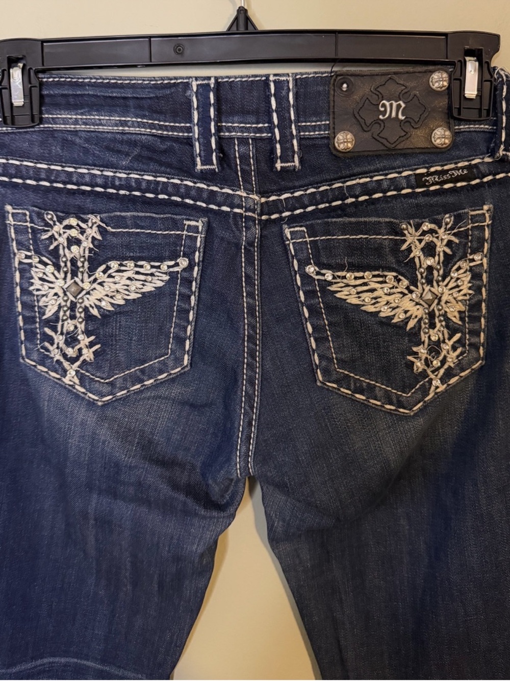 Gorgeous Y2K Miss Me Capri Jeans With Cross Embellished Pockets 24” Inseam